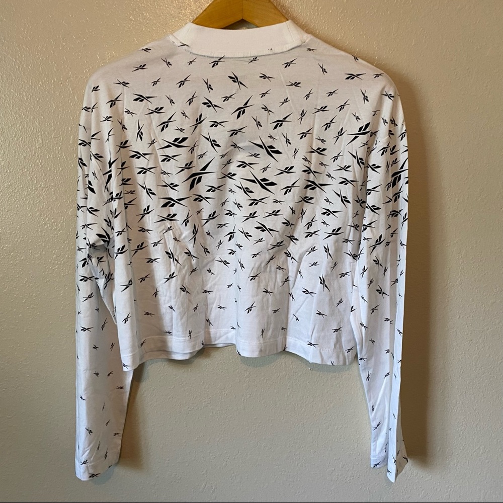 Boxy Reebok Crop Top - Picture 4 of 4